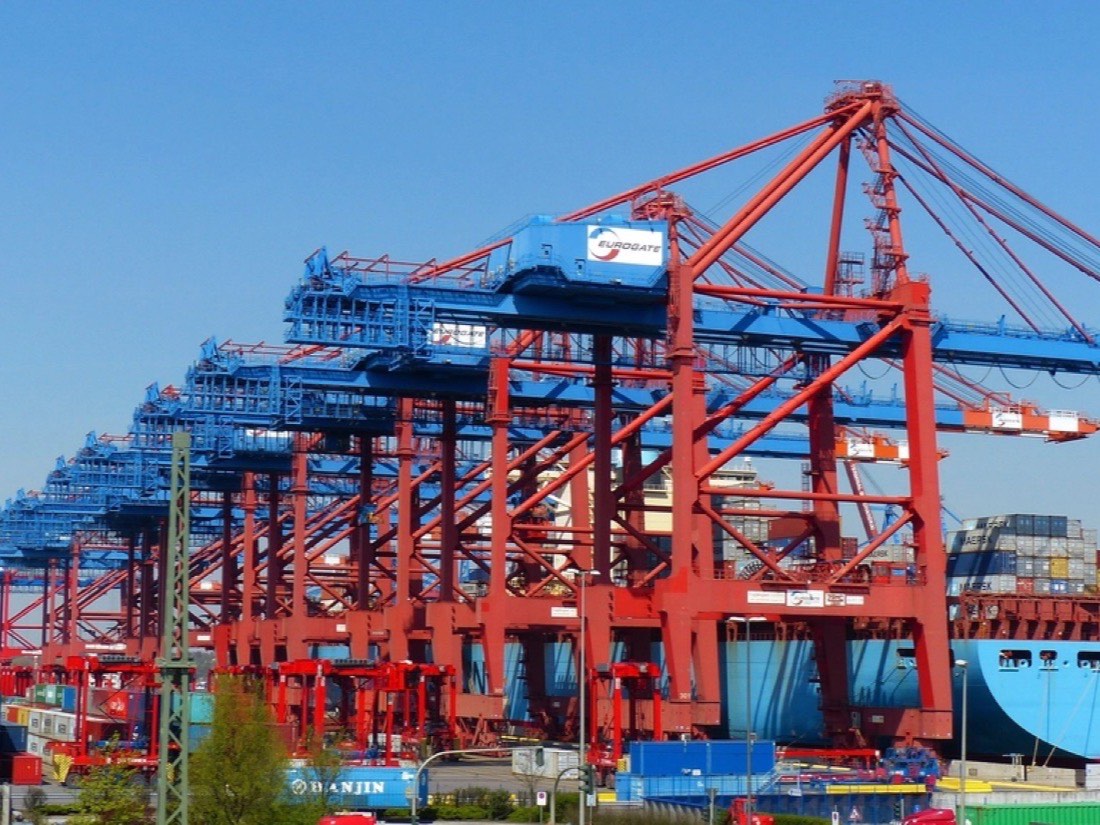 Terminal cranes working a vessel